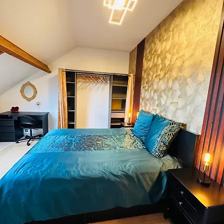 Jabeen's House Bedroom 1 * Bezons